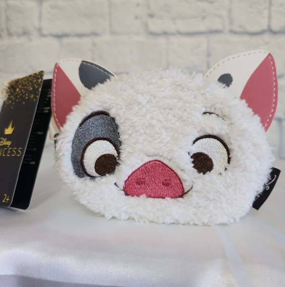 Loungefly Pua Moana Pig Sidekick Fuzzy Disney Princess Coin Pouch Wallet New - Picture 9 of 16